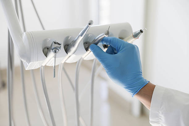 Professional Tooth Extraction technician working in Lincoln County County, OK